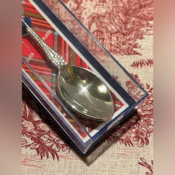 NWOT SCOTTISH THISTLE SOUVENIR SPOON. - Picture 5 of 6